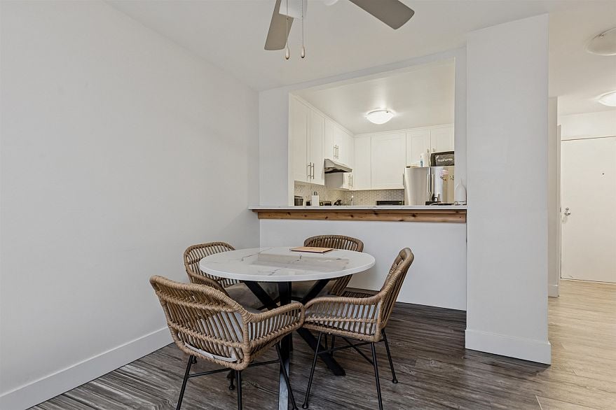 308 1010 Chilco Street