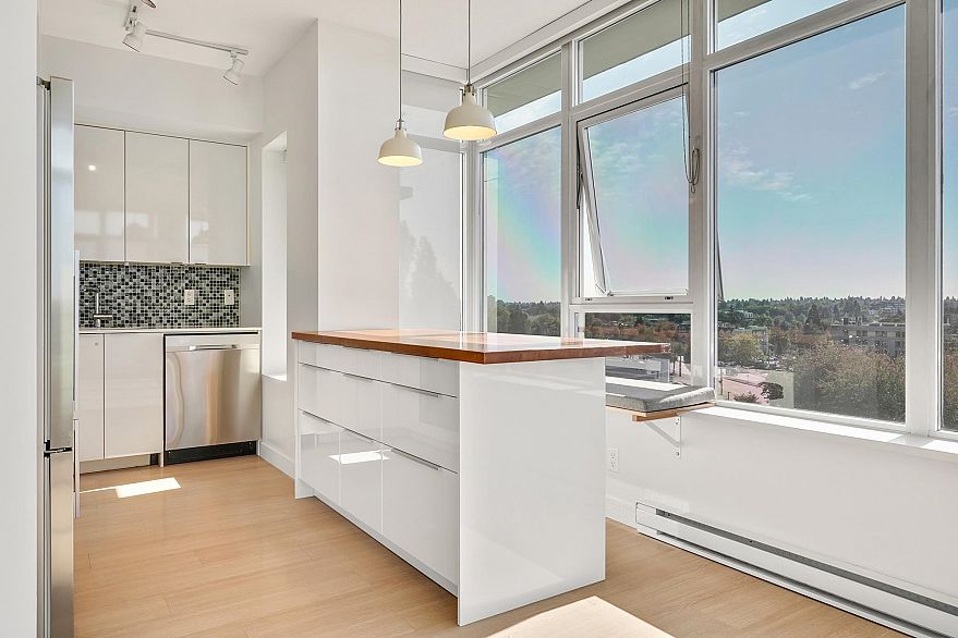 903 2788 Prince Edward Street