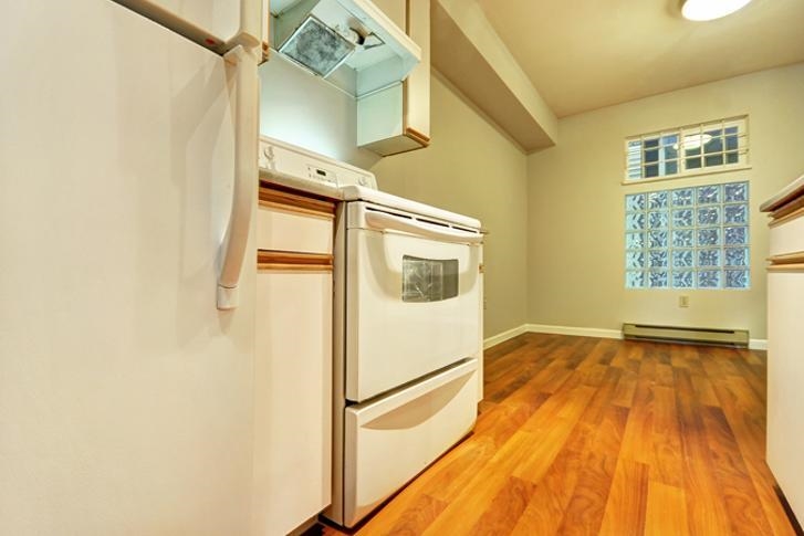 202 1641 WOODLAND DRIVE, Vancouver BC V5L 3S9