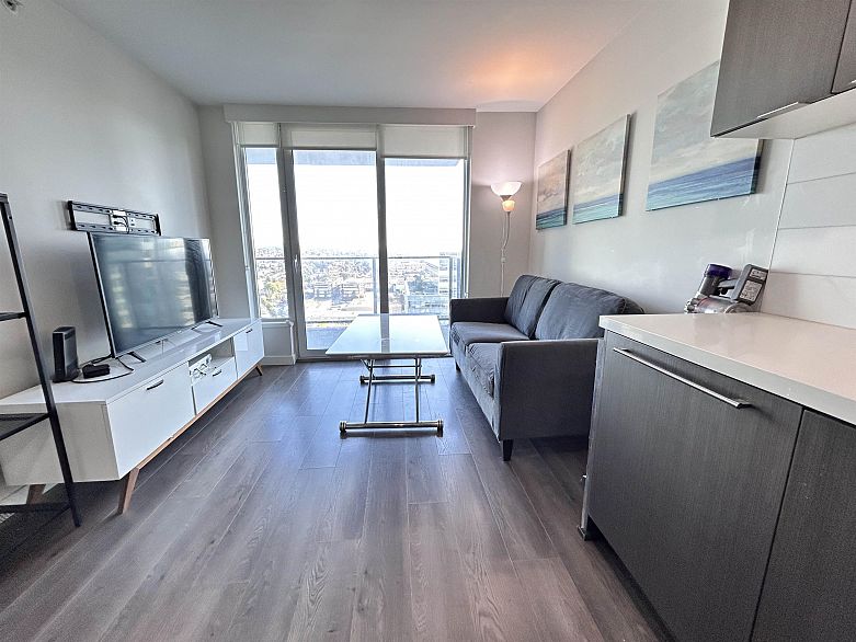 2606 8189 Cambie Street