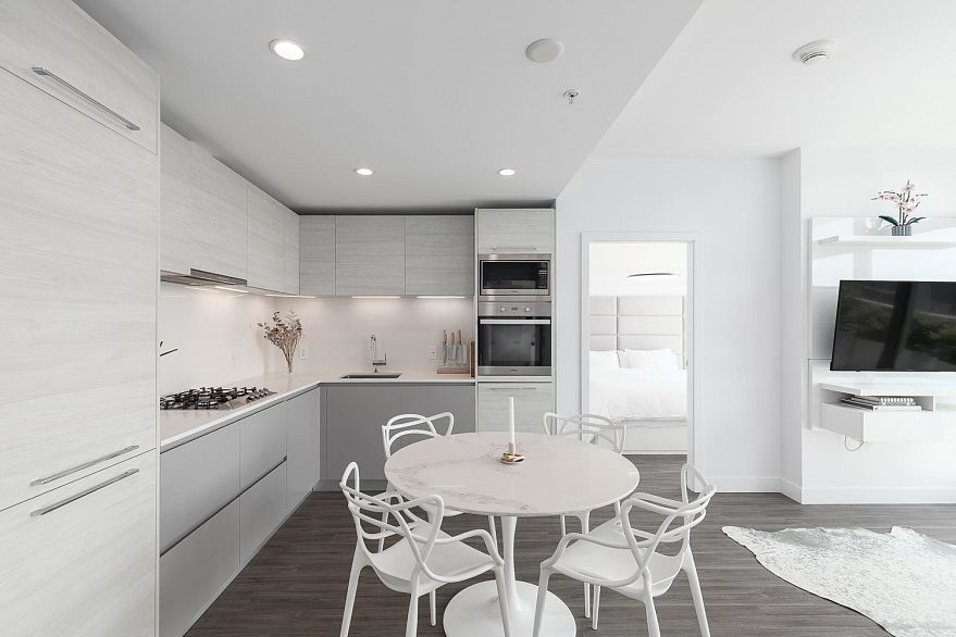 603 523 W King Edward Avenue