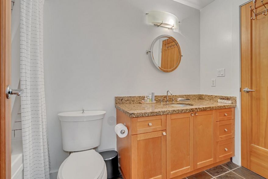 311 2515 Ontario Street