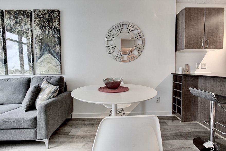 2906 610 Granville Street