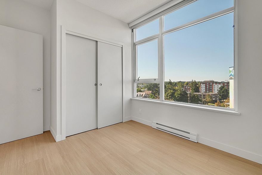 903 2788 Prince Edward Street