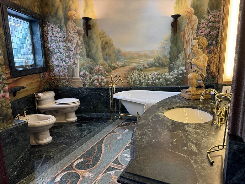 17 1861 BEACH AVENUE, Vancouver BC V7Y 1B8