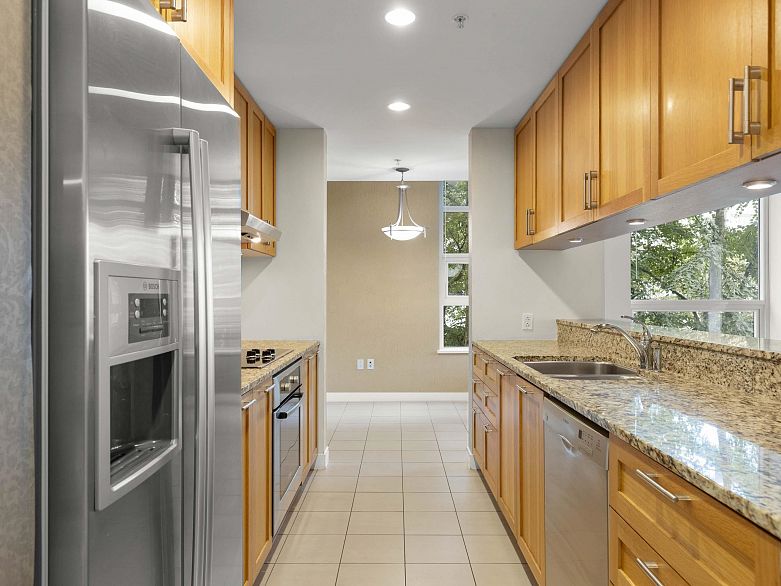 307 3382 Wesbrook Mall