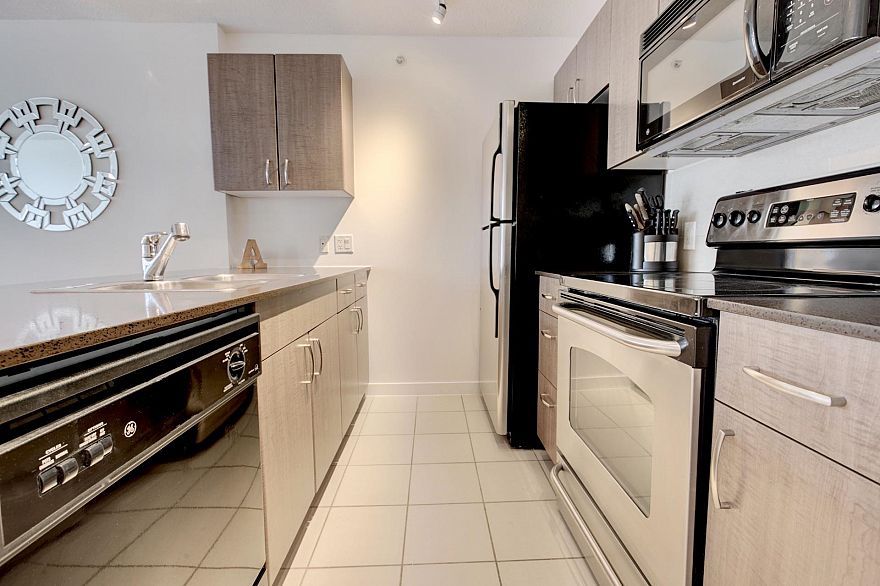 2906 610 Granville Street