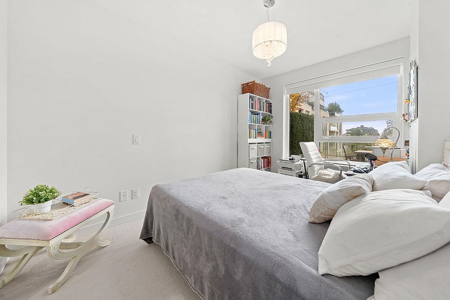 205 4083 Cambie Street