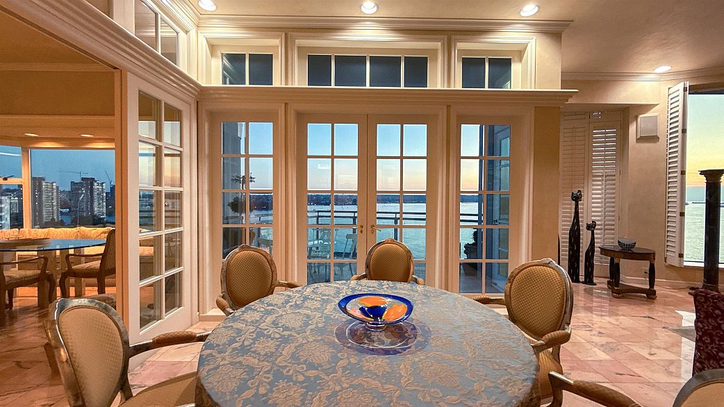 17 1861 BEACH AVENUE, Vancouver BC V7Y 1B8