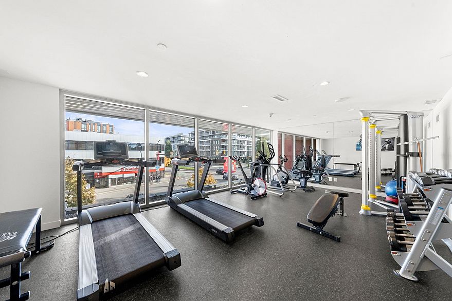 205 4083 Cambie Street