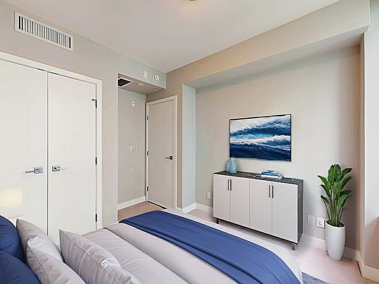 408 677 W 41st Avenue