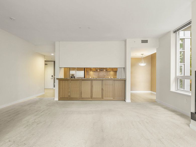 307 3382 Wesbrook Mall