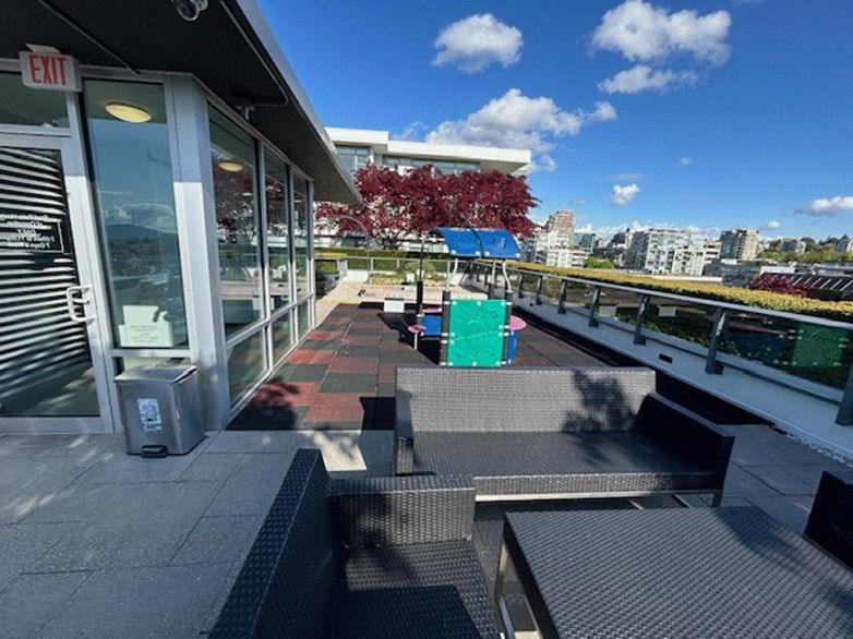 101 1777 W 7th Avenue