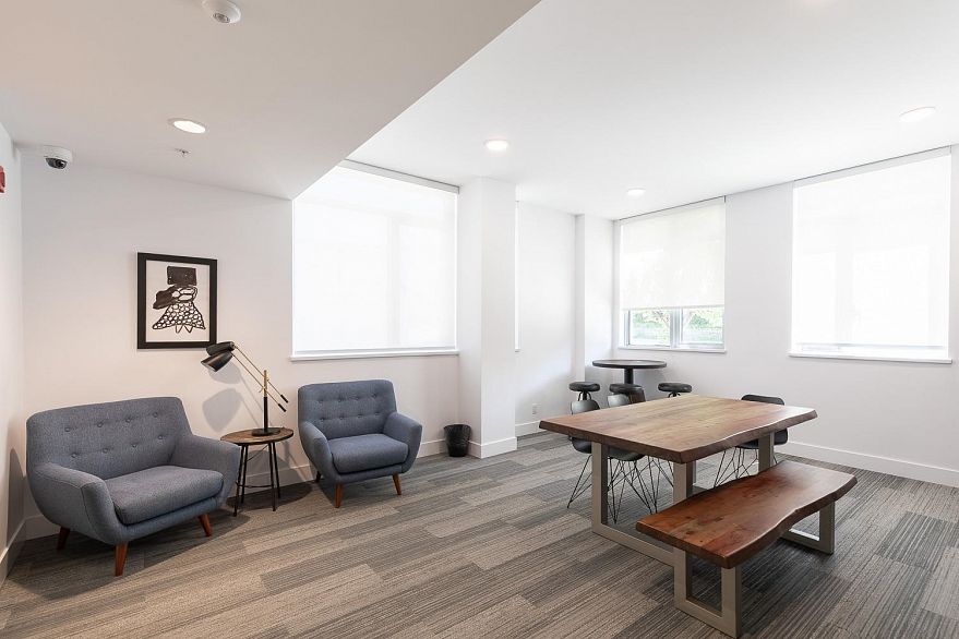 603 523 W King Edward Avenue