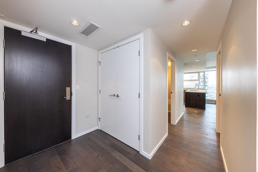 2707 1351 Continental Street