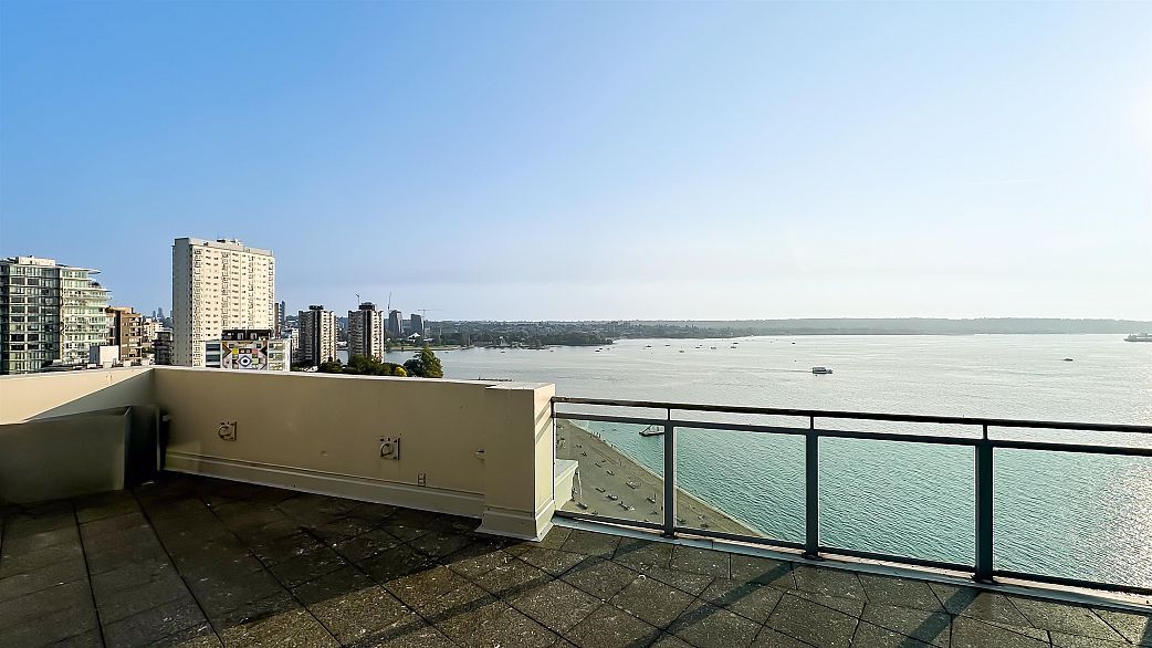 17 1861 BEACH AVENUE, Vancouver BC V7Y 1B8