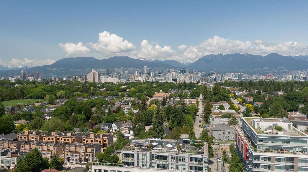 603 523 W King Edward Avenue