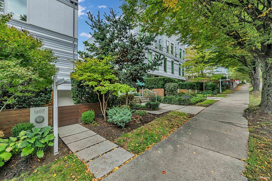 1407 East 1st Street