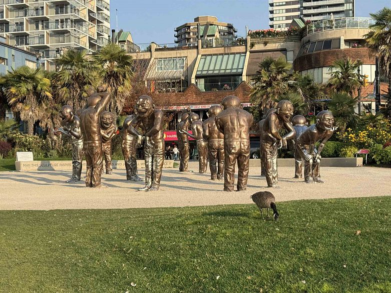 17 1861 BEACH AVENUE, Vancouver BC V7Y 1B8