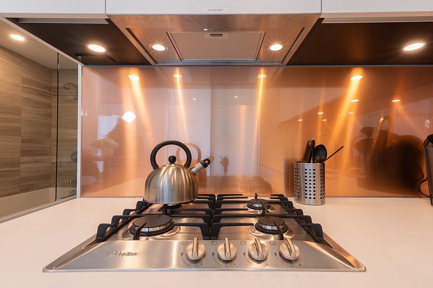 2010 1480 Howe Street