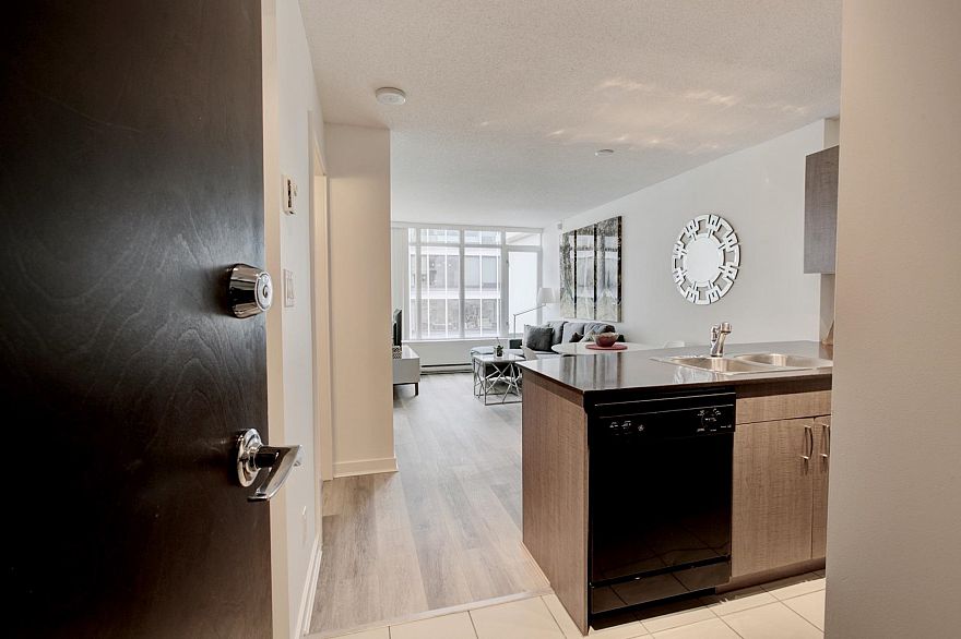 2906 610 Granville Street