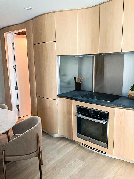 1102 1568 Alberni Street