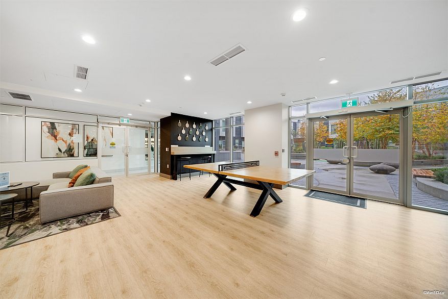 1606 3430 E Kent Avenue