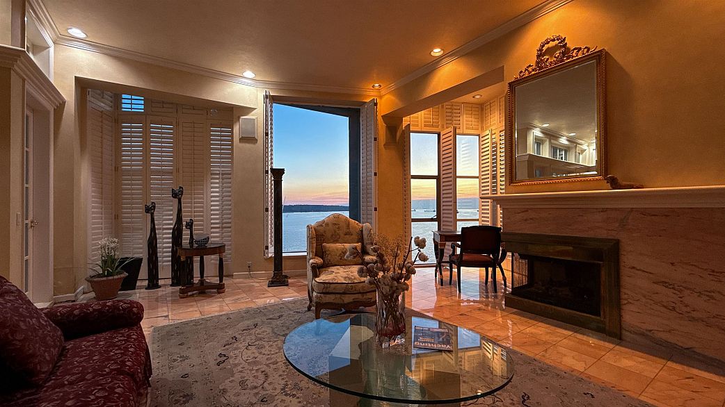 17 1861 BEACH AVENUE, Vancouver BC V7Y 1B8