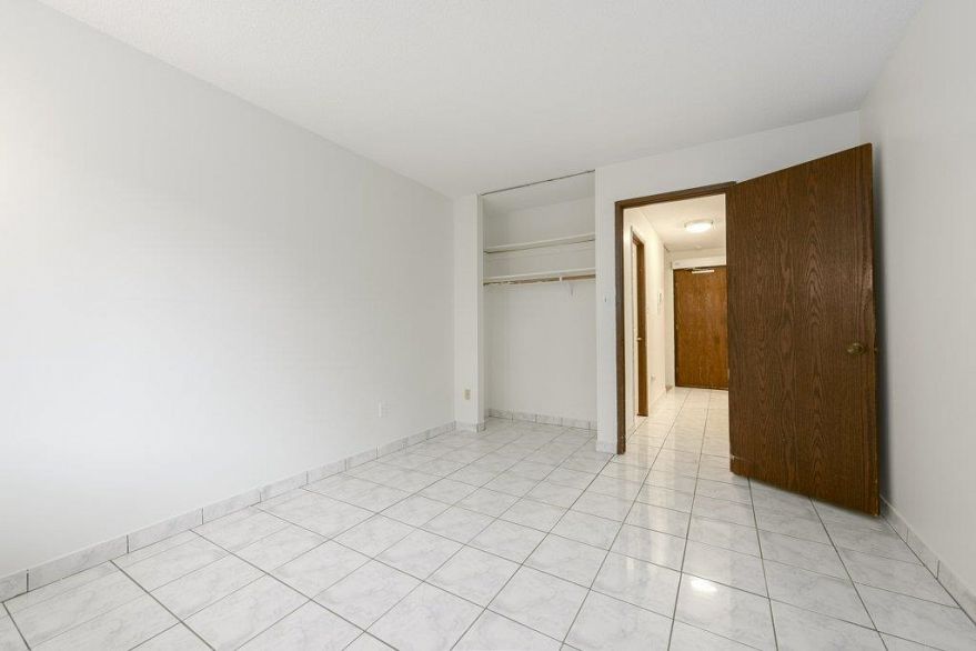 105 1585 E 4th Avenue