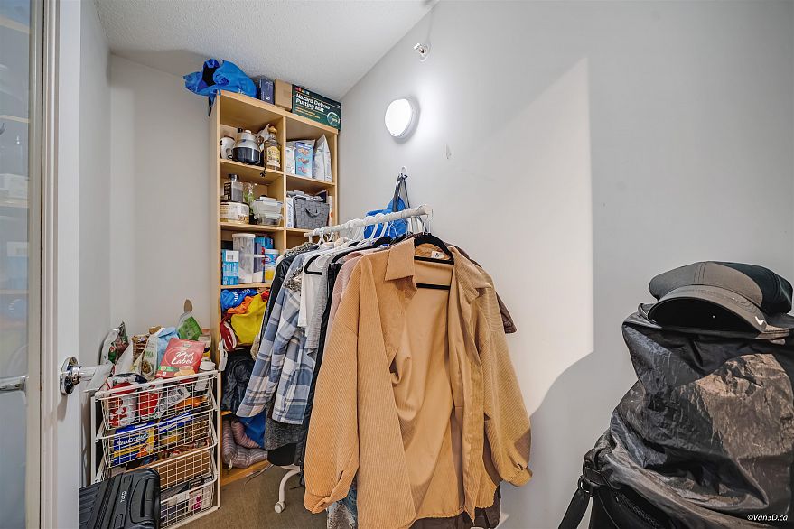 2714 610 Granville Street