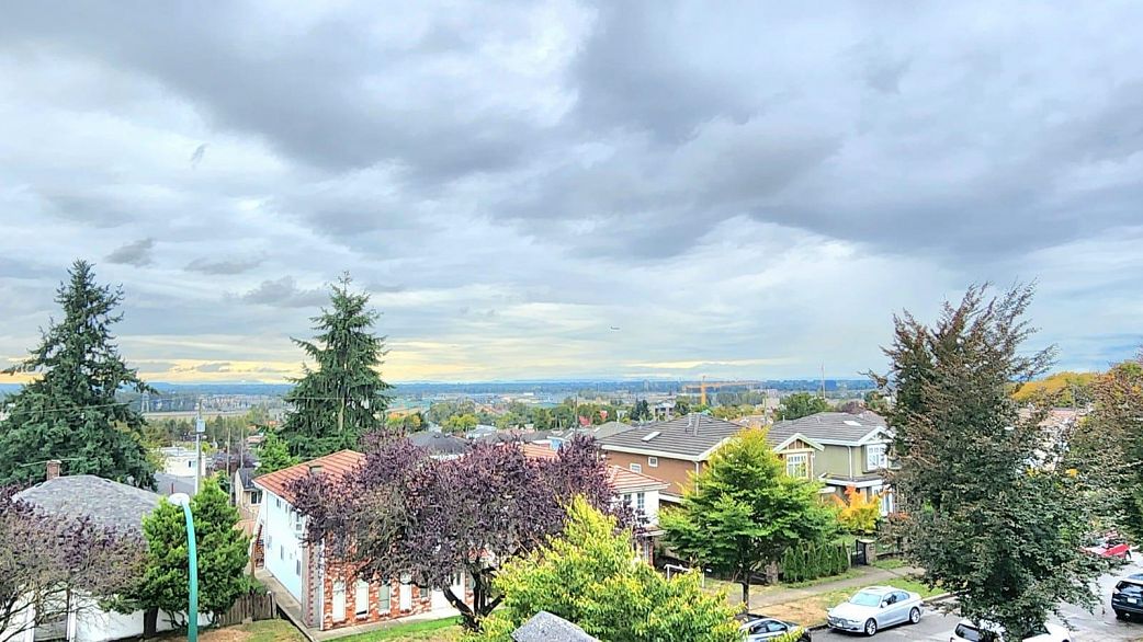 Main+up 1391 E 61 AVENUE, Vancouver BC V5X 2C8