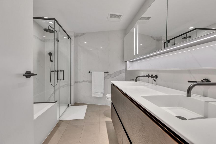 150X 620 CARDERO STREET, Vancouver BC V6G 3H7