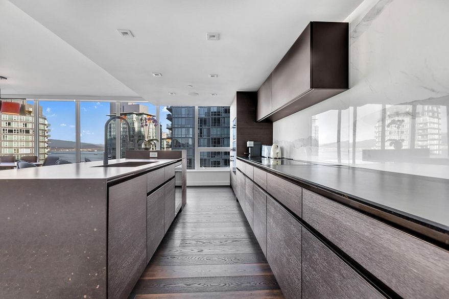 150X 620 CARDERO STREET, Vancouver BC V6G 3H7