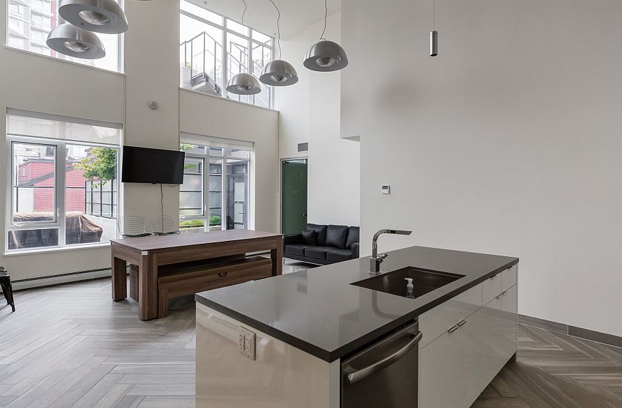 904 1788 Ontario Street