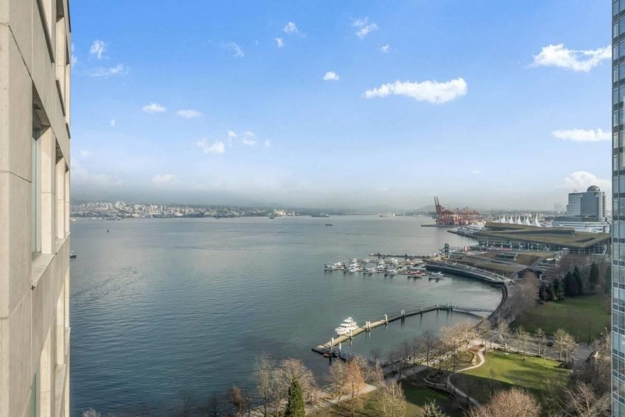 190X 323 JERVIS STREET, Vancouver BC V6C 3P8