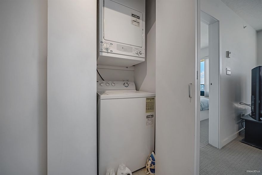 2714 610 Granville Street