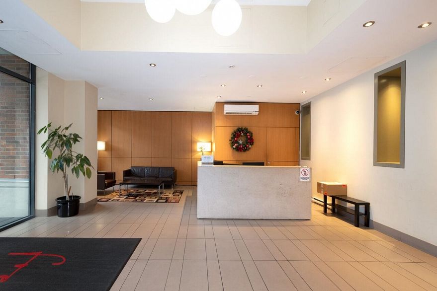 1205 1082 Seymour Street