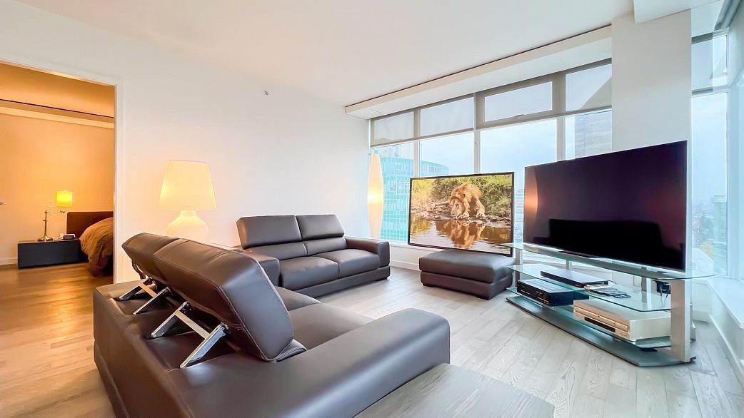 1801 2411 Heather Street