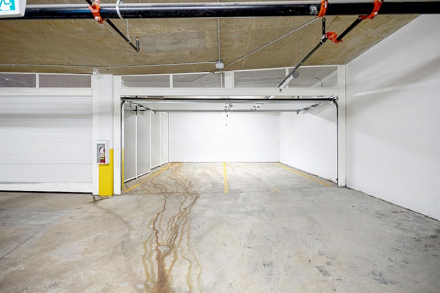 204 1009 Laurier Avenue