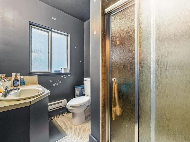 1311 Kamloops Street