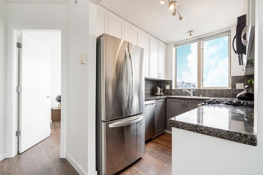 1102 1316 W 11th Avenue