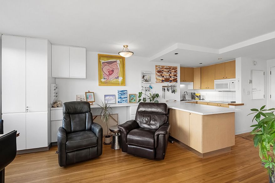 901 1250 Burnaby Street