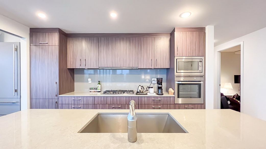 1801 2411 Heather Street