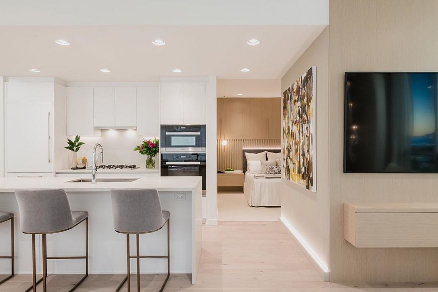 2304 485 W 42nd Avenue