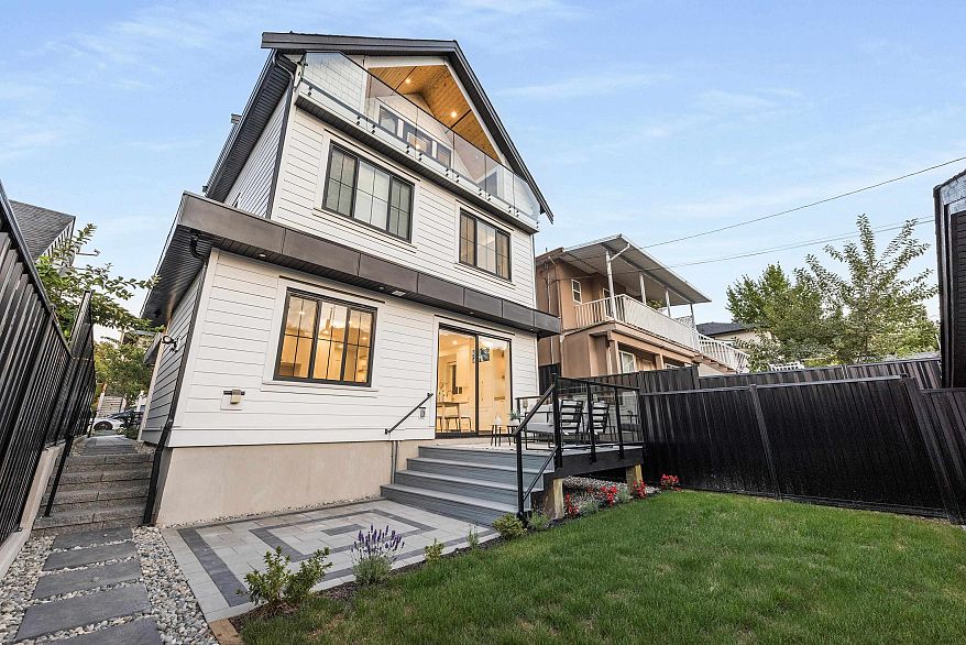 2 4855 Dumfries Street