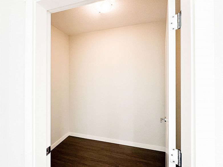 404 3289 Riverwalk Avenue