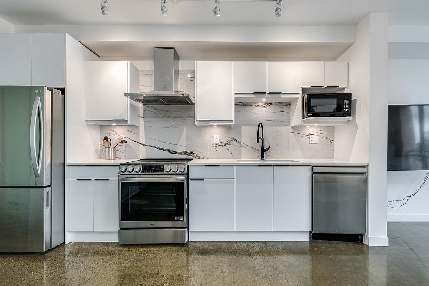 714 221 Union Street