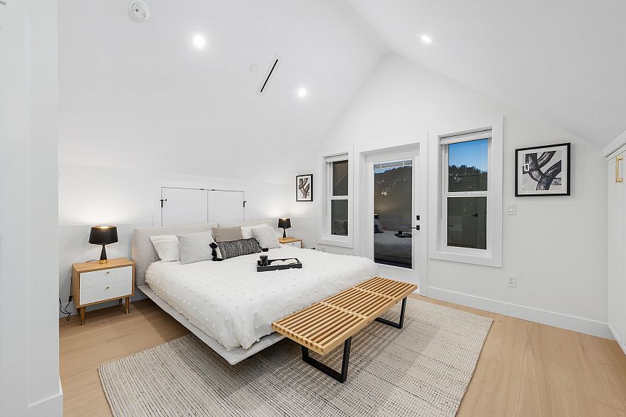 2 4855 Dumfries Street