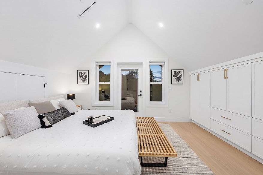 2 4855 Dumfries Street