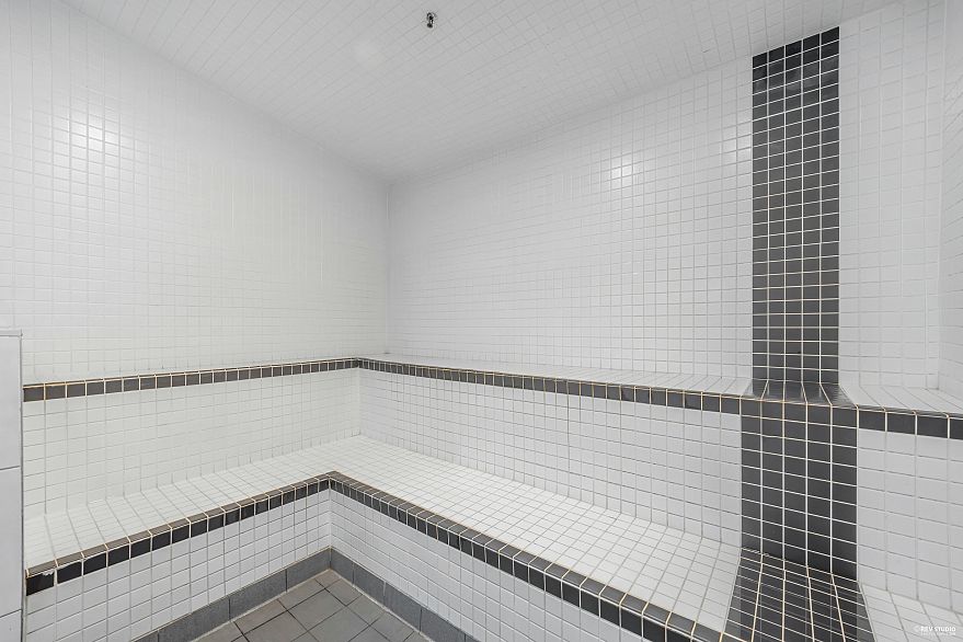 1602 535 Smithe Street